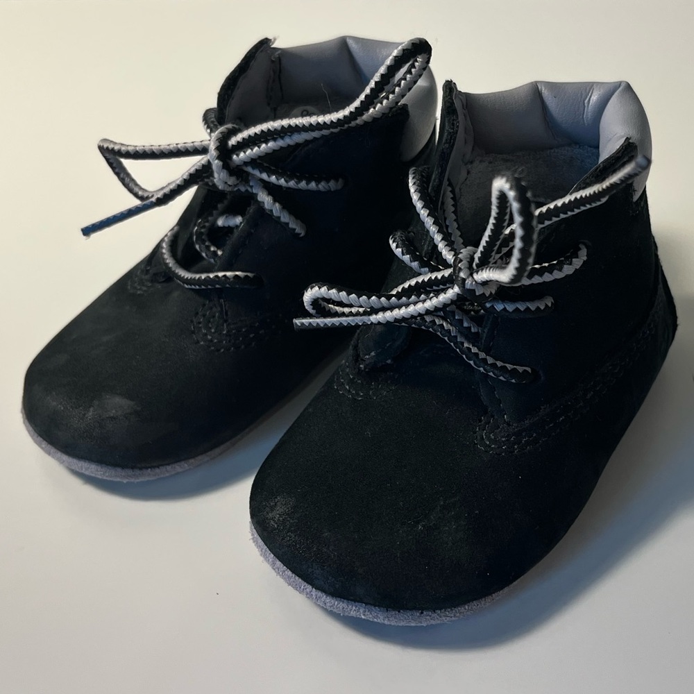 Timberland Baby Infant Crib Booties Black and Gray Size 1 Suede Lace Up